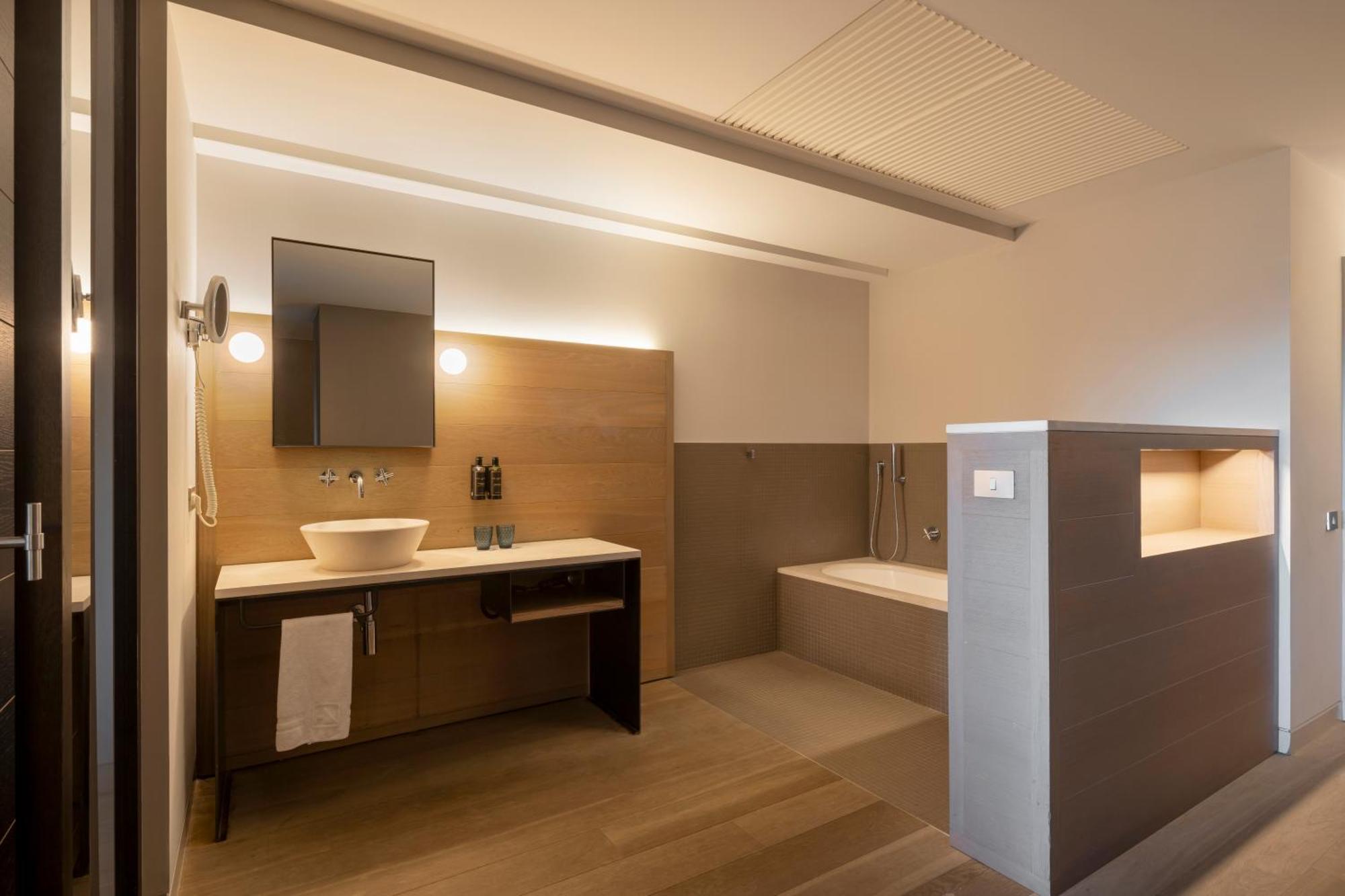 Eurostars Pamplona Hotel Eksteriør billede